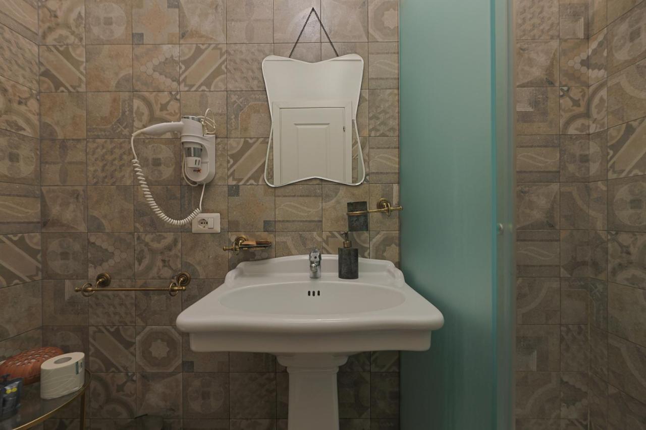 Art House Suites56 Via Del Babuino 56 Roma Ngoại thất bức ảnh